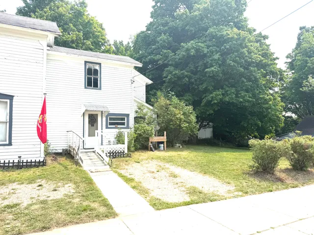 $173,000 | 313 West 6th Street, Evart, MI 49631
