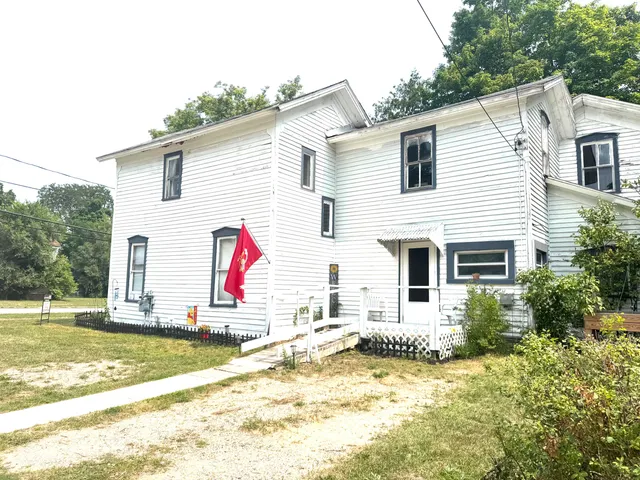 $173,000 | 313 West 6th Street, Evart, MI 49631