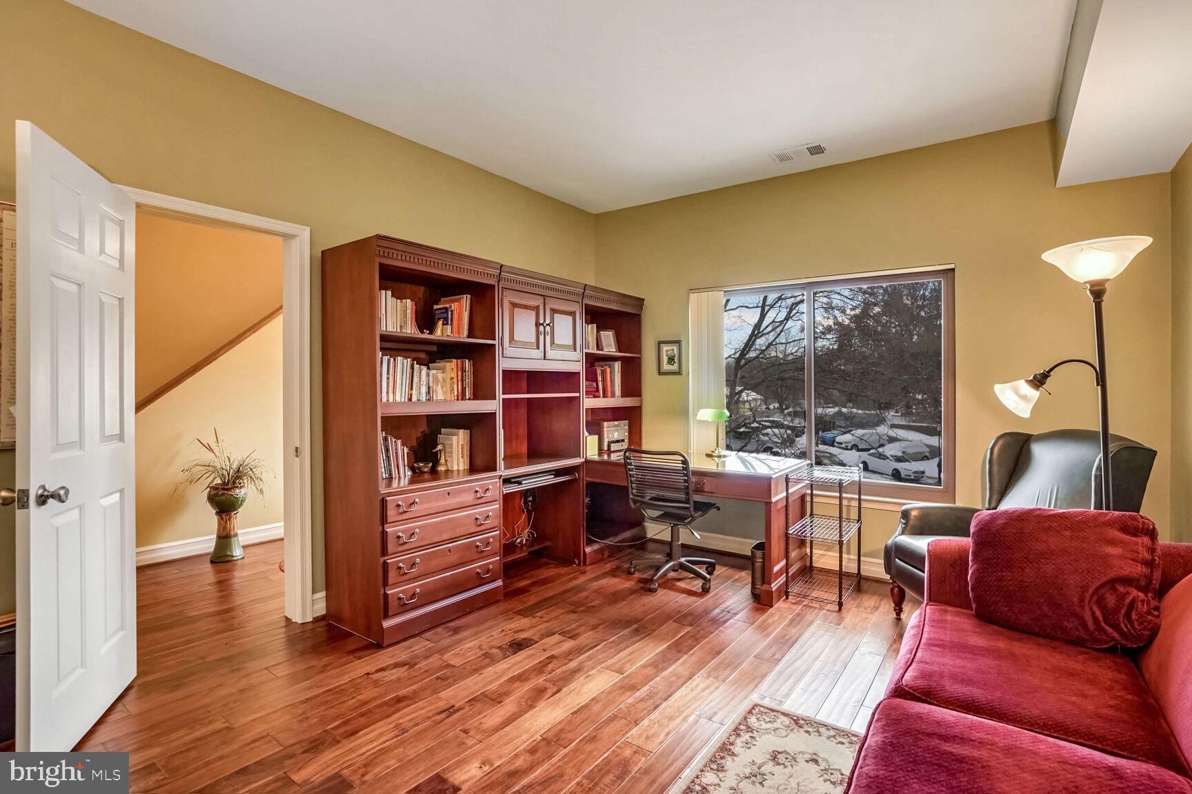11284 Harbor Court, Unit 11284 Reston, VA 20191 - Photo 30 of 42 Gallery Image 30