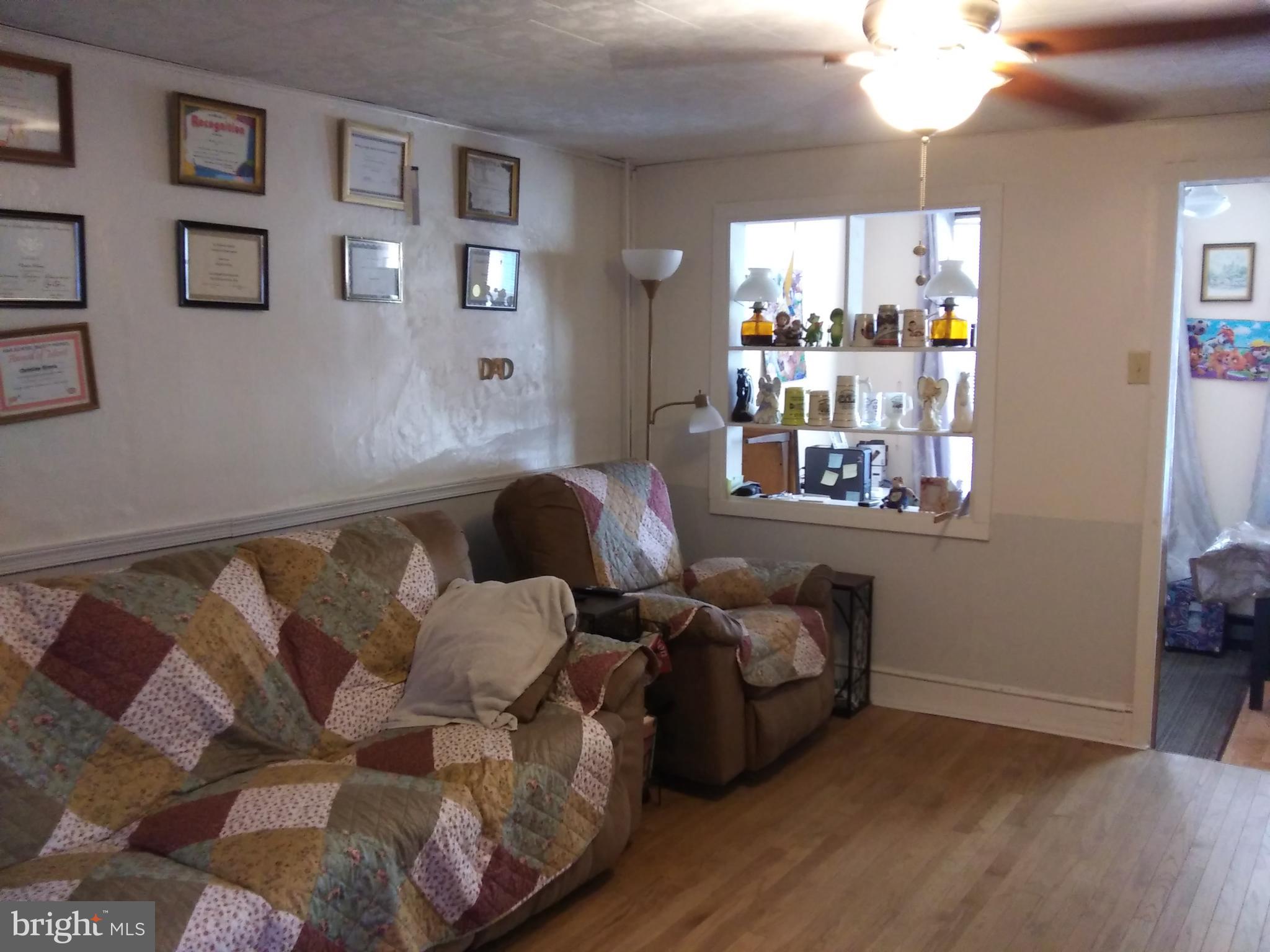 26 East Ruddle Street Coaldale, PA 18218 - Photo 3 of 30