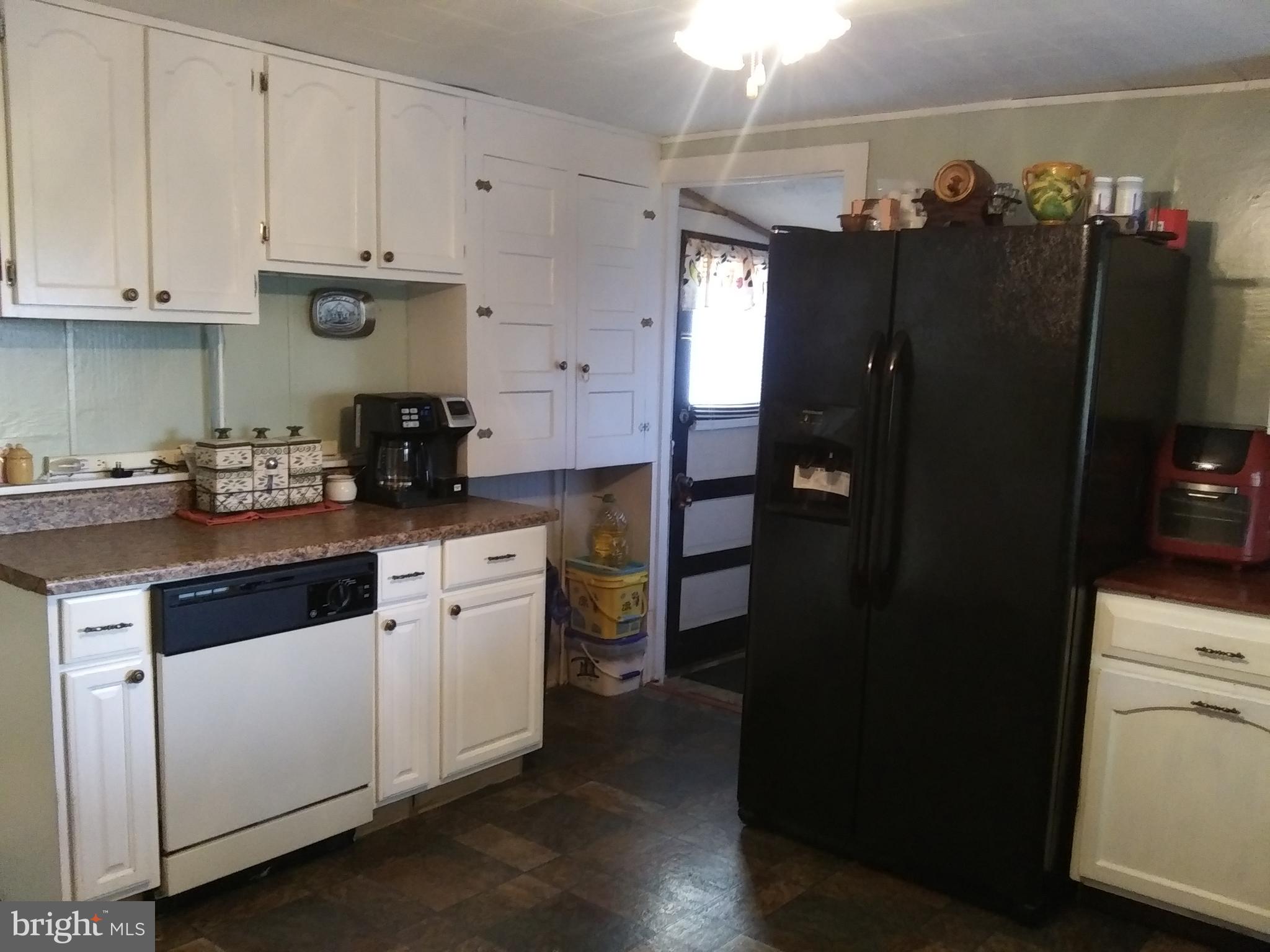 26 East Ruddle Street Coaldale, PA 18218 - Photo 9 of 30