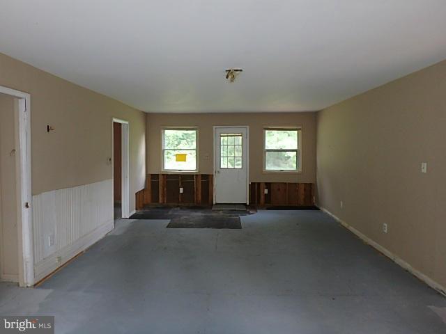 13503 Orchard Ridge Road Hancock, MD 21750 - Photo 4 of 14 Living Room