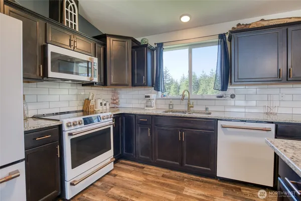 $549,000 | 280 West Newberry Lane, Elma, WA 98541