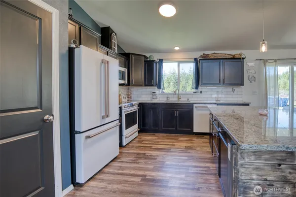 $549,000 | 280 West Newberry Lane, Elma, WA 98541