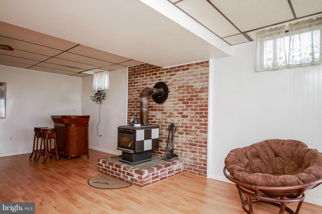 2667 Sandymount Road Finksburg, MD 21048 - Photo 30 of 30 a living room with furniture and a rug
