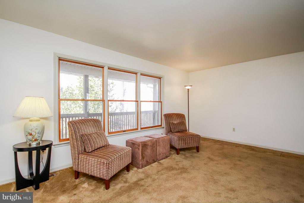 2667 Sandymount Road Finksburg, MD 21048 - Photo 10 of 30 a living room with furniture and a window