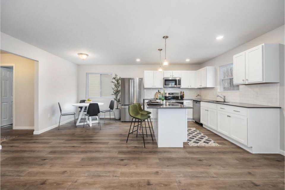 608 Arizona Boulevard Three Rivers, MI 49093 - Photo 28 of 53 4-WPT027-i1910-Kitchen1