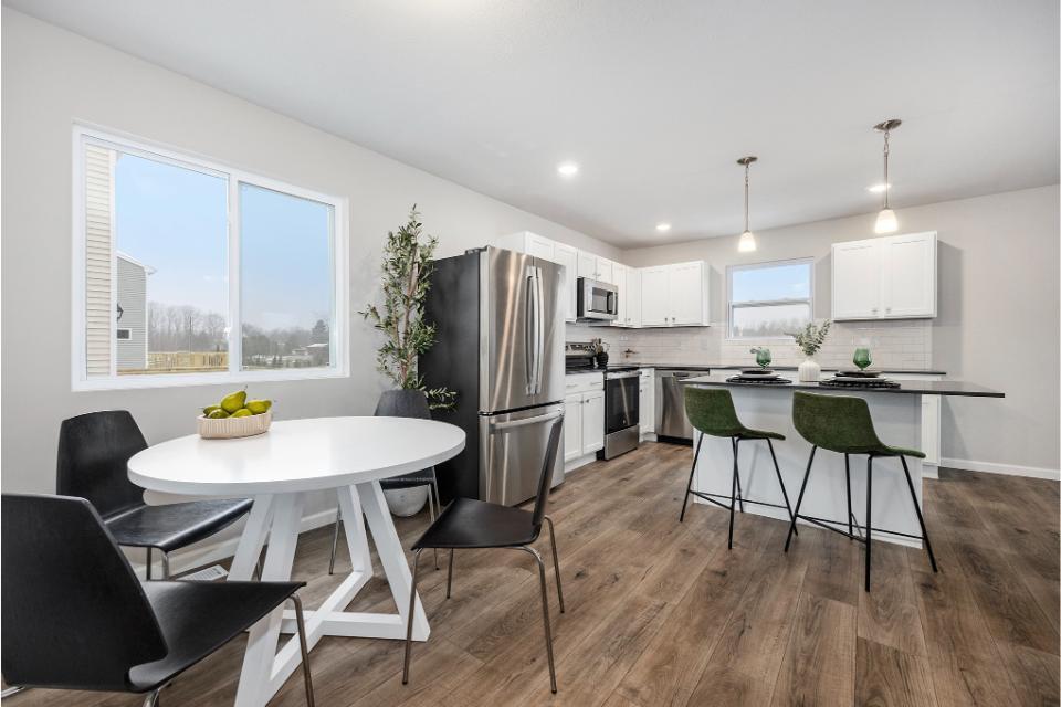 608 Arizona Boulevard Three Rivers, MI 49093 - Photo 29 of 53 5-WPT027-i1910-Kitchen2