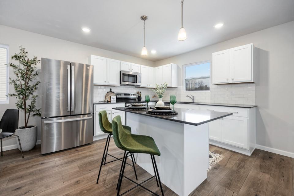 608 Arizona Boulevard Three Rivers, MI 49093 - Photo 30 of 53 6-WPT027-i1910-Kitchen3