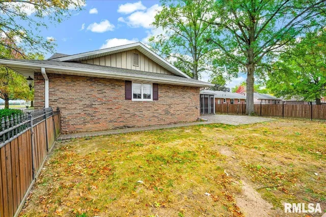 $243,500 | 619 North Hushaw Avenue, Chillicothe, IL 61523