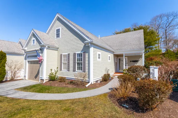 $627,000 | 13 Hollyhock Knoll Court, Unit 13, Bourne, MA 02532