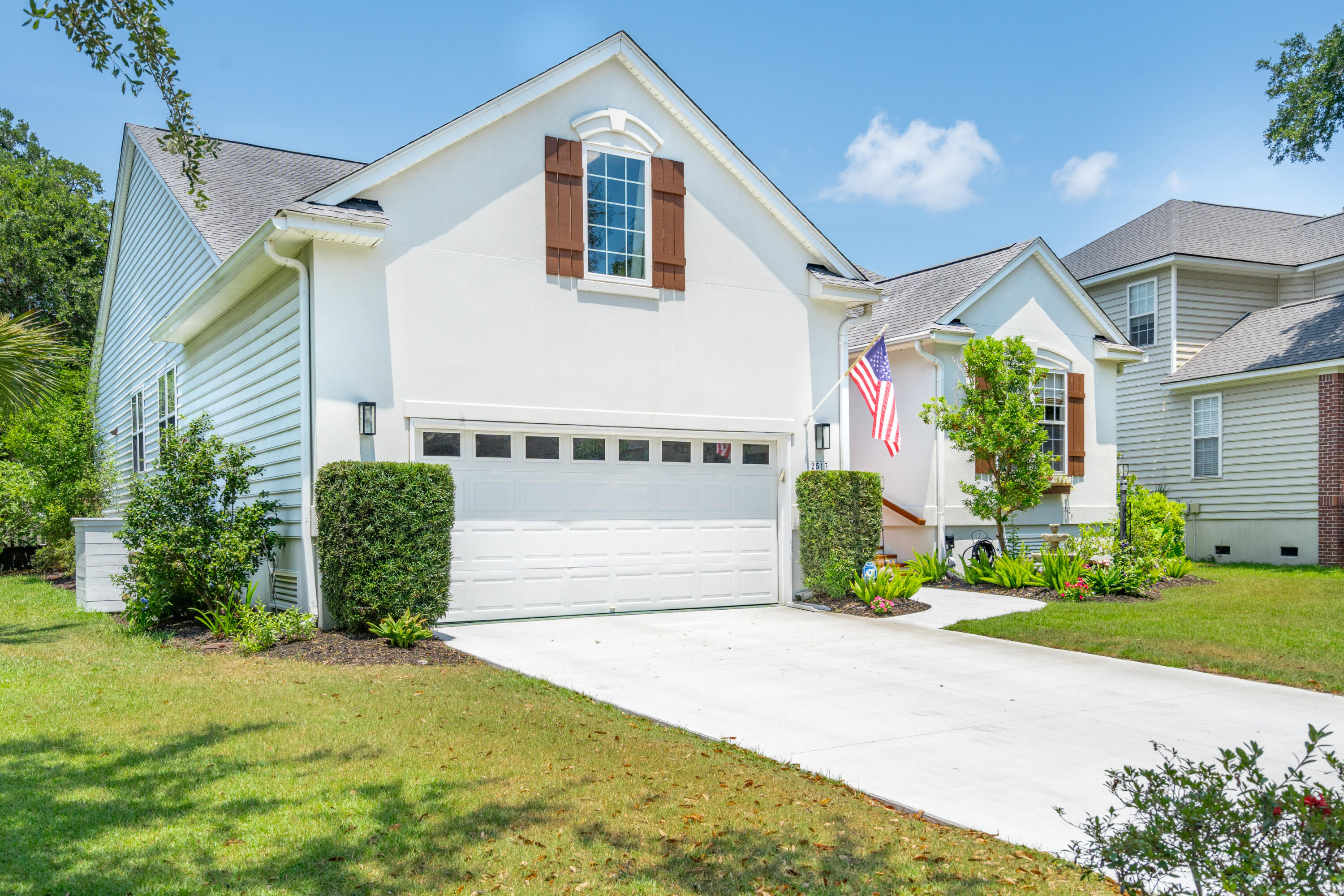 2513 Bent Tree Lane Mount Pleasant, SC 29464 - Photo 3 of 61 2513BentTreeLn-KeenEyeMarketing-002