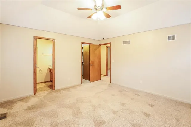 $1,835 | 14604 St Andrews Drive, Grandview, MO 64030