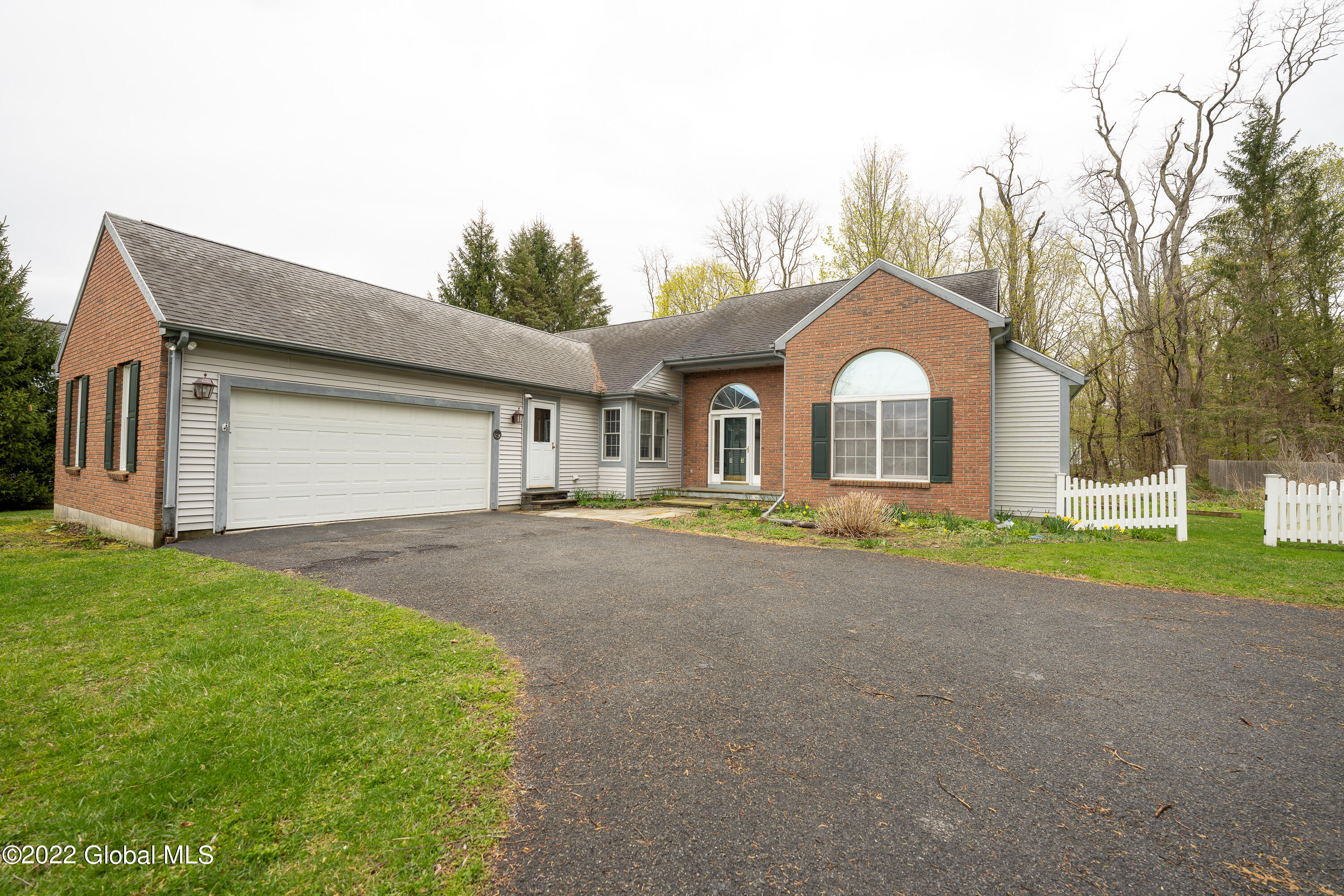 23 Gregg Road Altamont, NY 12009 - Photo 12 of 74 0 Front 6