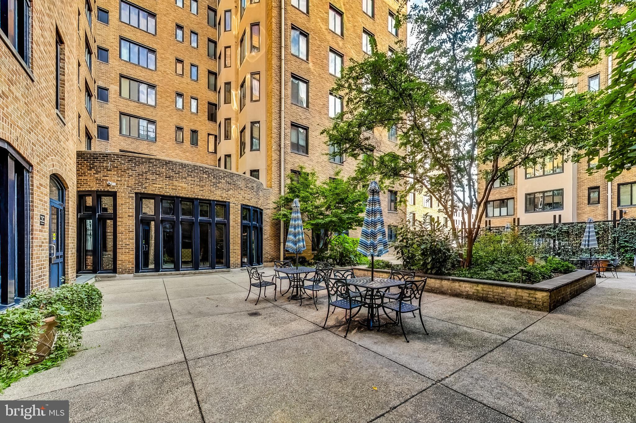 1701 16th Street Northwest, Unit 723 Washington, DC 20009 - Photo 46 of 52 Private interior courtyard