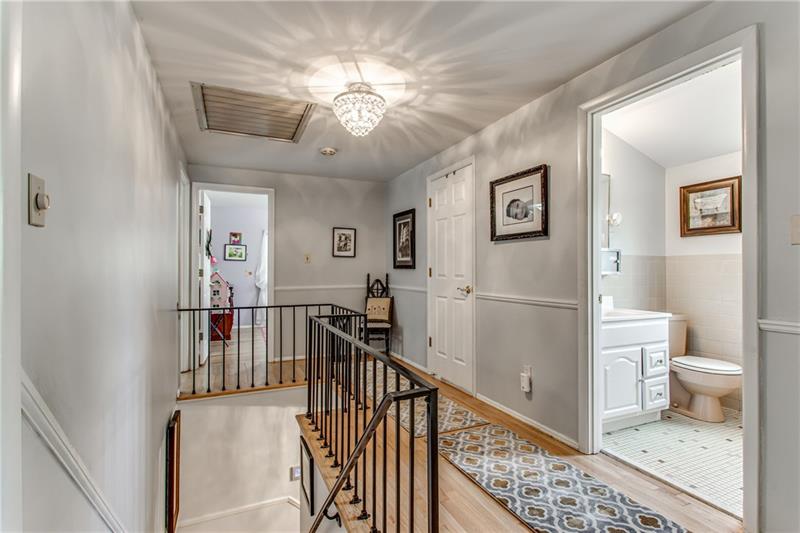 211 Sunridge Road Pittsburgh, PA 15238 - Photo 13 of 25 Gallery Image 13