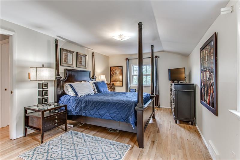 211 Sunridge Road Pittsburgh, PA 15238 - Photo 14 of 25 Gallery Image 14