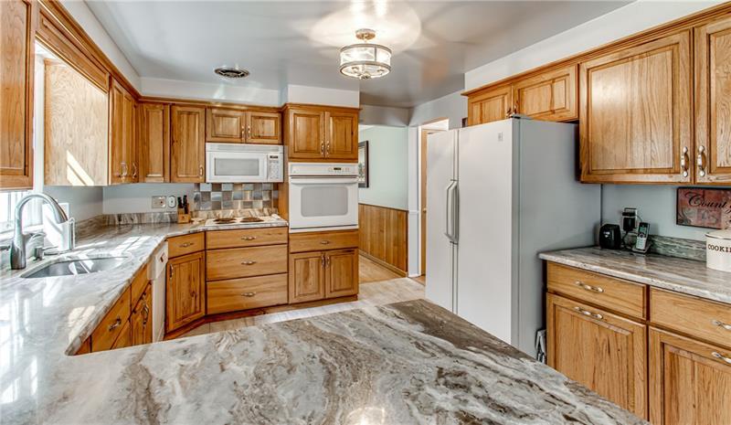 211 Sunridge Road Pittsburgh, PA 15238 - Photo 17 of 25 Gallery Image 17
