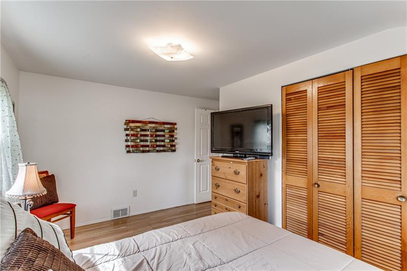 211 Sunridge Road Pittsburgh, PA 15238 - Photo 22 of 25 Gallery Image 22