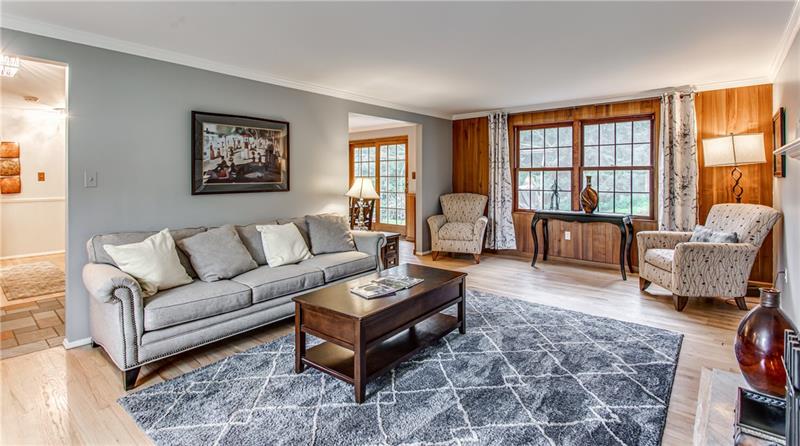211 Sunridge Road Pittsburgh, PA 15238 - Photo 5 of 25 Gallery Image 5