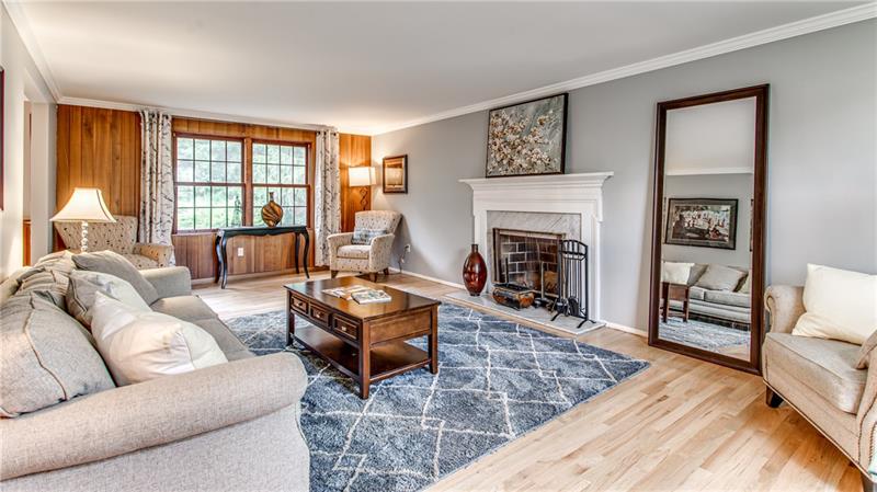 211 Sunridge Road Pittsburgh, PA 15238 - Photo 6 of 25 Gallery Image 6