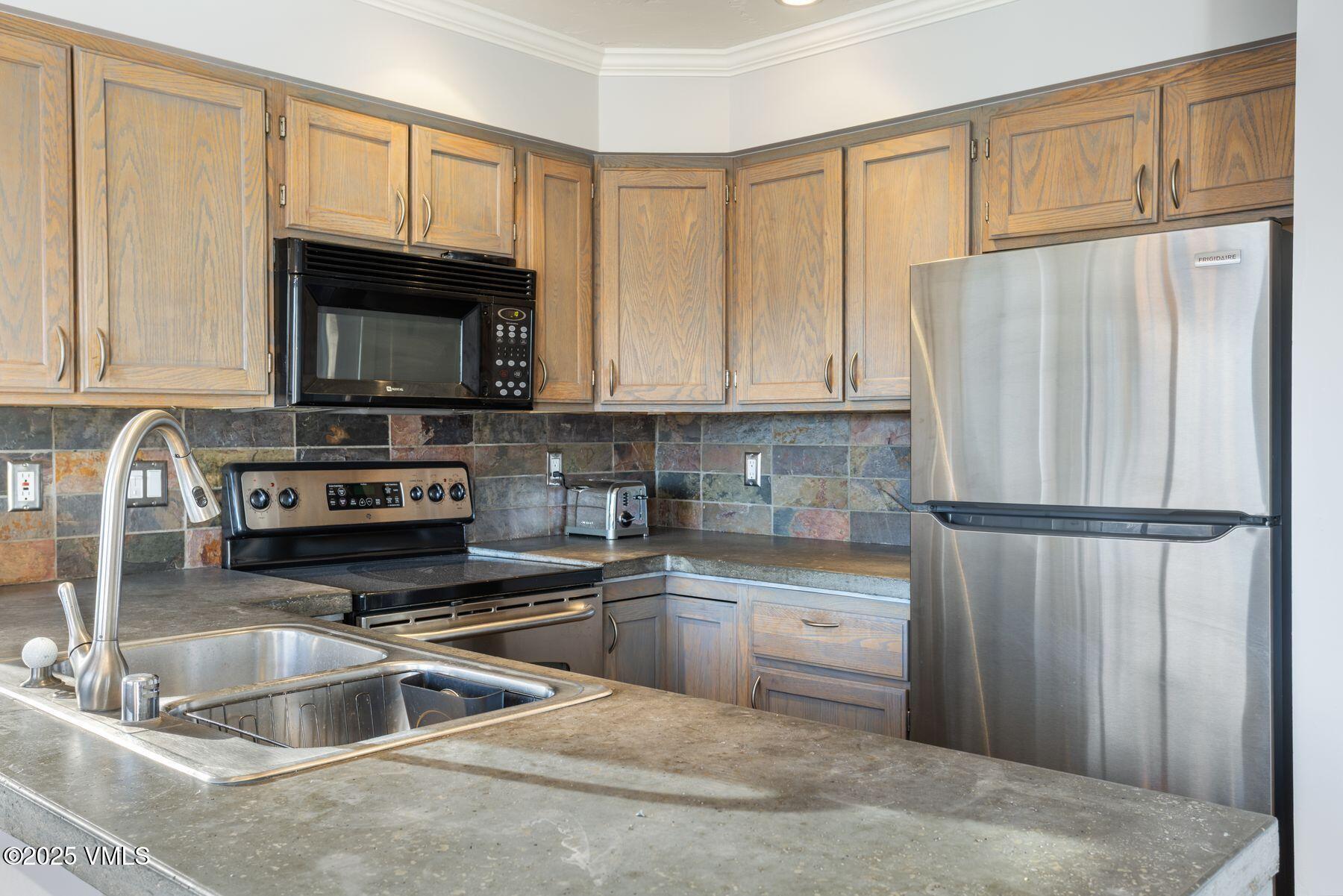 3008 Wildridge Road, Unit B4 Avon, CO 81620 - Photo 9 of 30 photo_online_005
