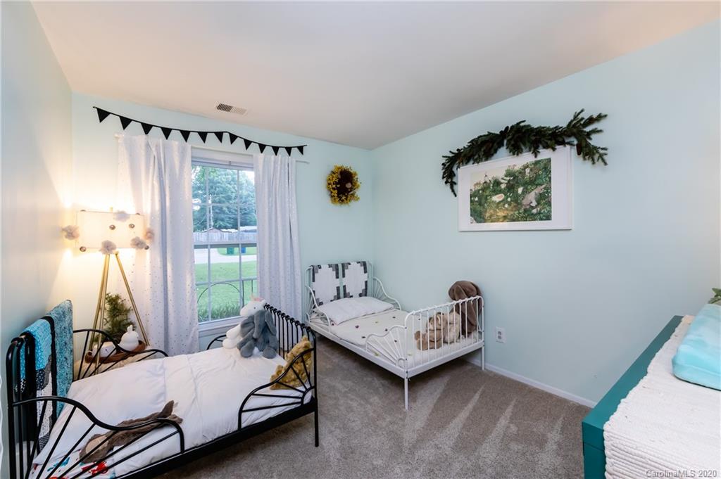 6584 Stoney Ridge Road Matthews, NC 28104 - Photo 15 of 29 Gallery Image 15