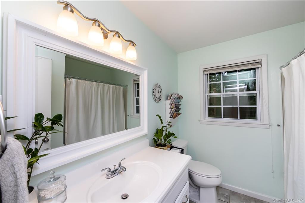 6584 Stoney Ridge Road Matthews, NC 28104 - Photo 17 of 29 Gallery Image 17