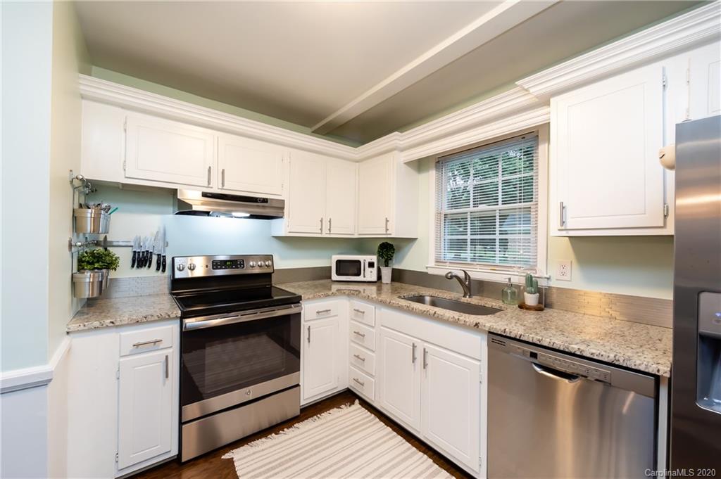6584 Stoney Ridge Road Matthews, NC 28104 - Photo 7 of 29 Gallery Image 7