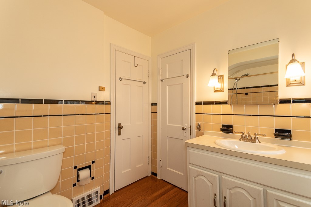 2587 Saybrook Road Cleveland, OH 44118 - Photo 28 of 35 Gallery Image 28