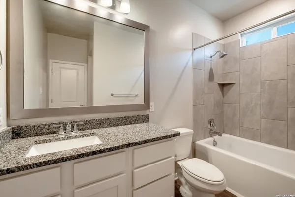 $1,695 | 13015 Kathleen Street, St. Hedwig, TX 78152