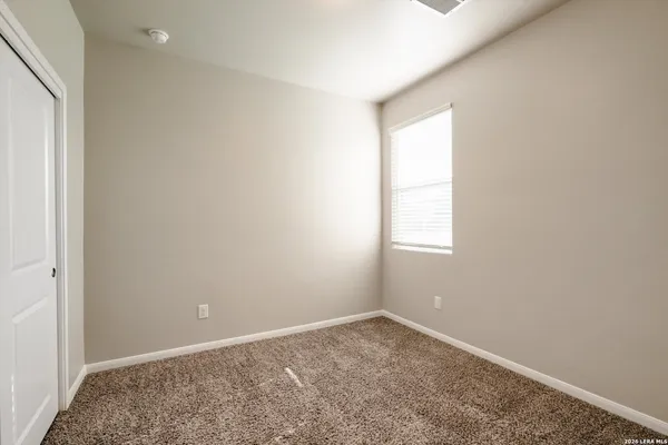 $1,695 | 13015 Kathleen Street, St. Hedwig, TX 78152