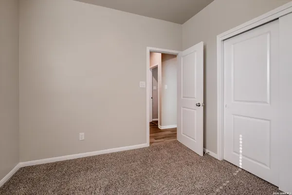 $1,695 | 13015 Kathleen Street, St. Hedwig, TX 78152