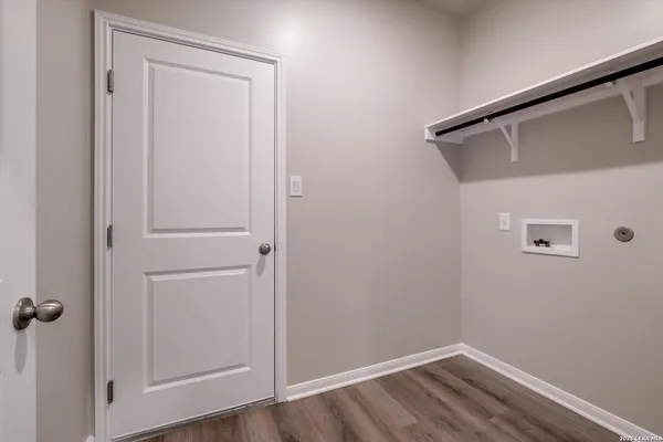 $1,695 | 13015 Kathleen Street, St. Hedwig, TX 78152