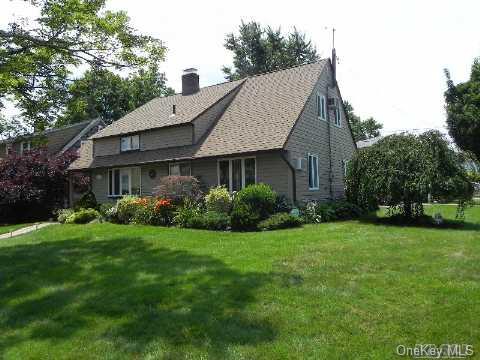 52 Coppersmith Road Levittown, NY 11756 - Photo 1 of 1 Gallery Image 1