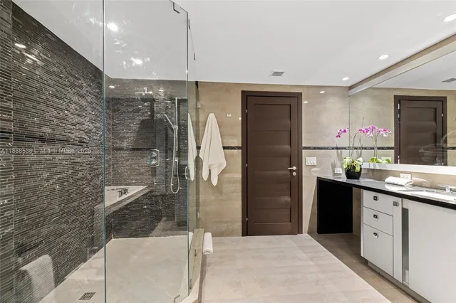 $4,500,000 | 19216 Fisher Island Drive, Unit 19216, Miami Beach, FL 33109