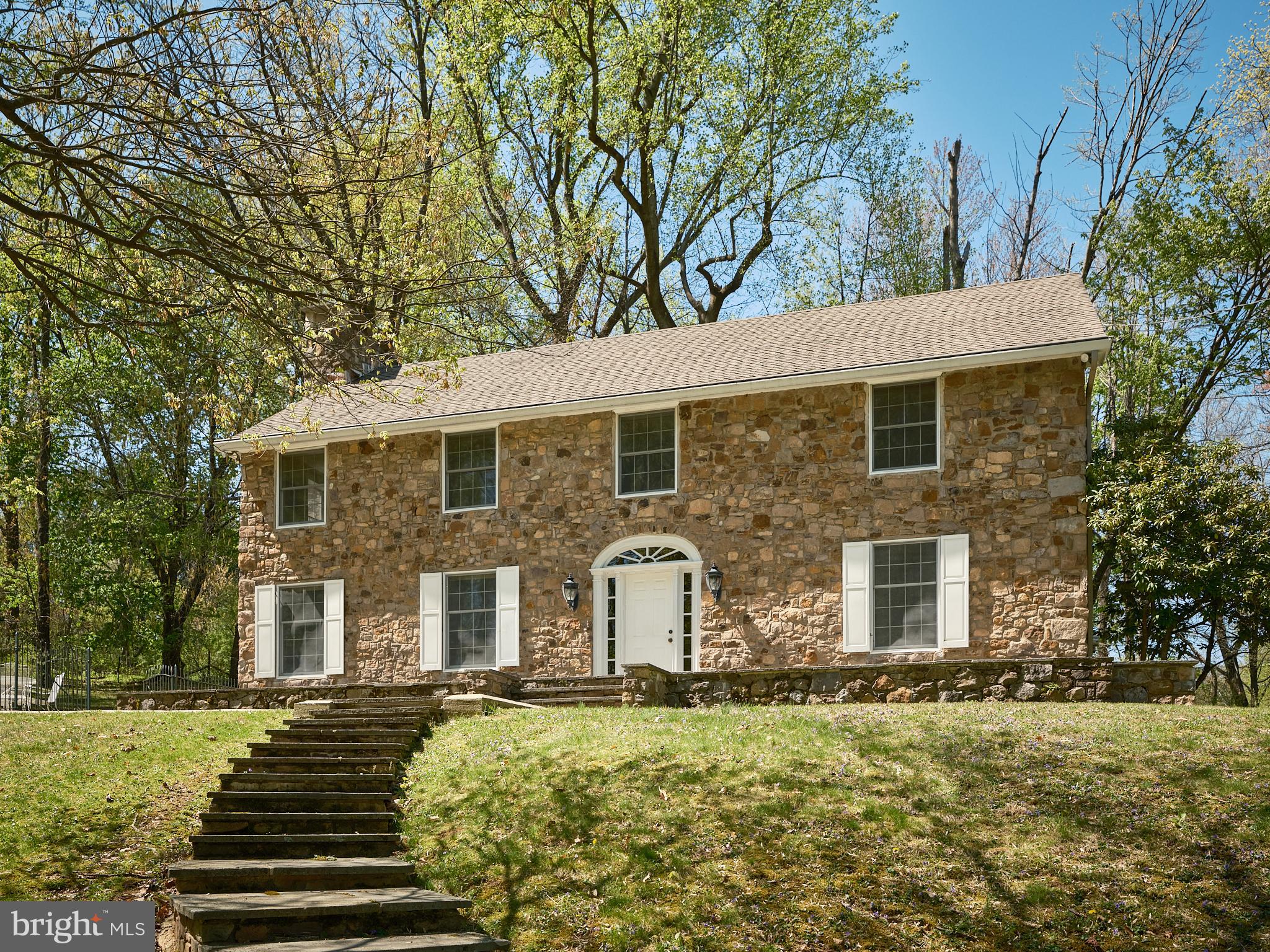 2981 Comfort Road New Hope, PA 18938 - Photo 3 of 33 a front view of a house with a yard