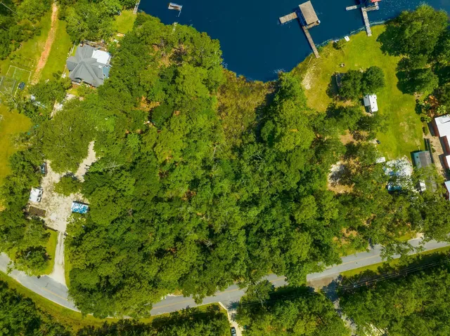 a view of a small yard