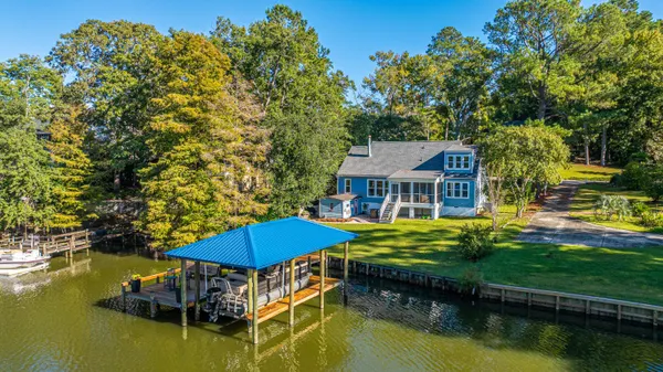 $575,000 | 1075 Chapel Branch Road, Santee, SC 29142