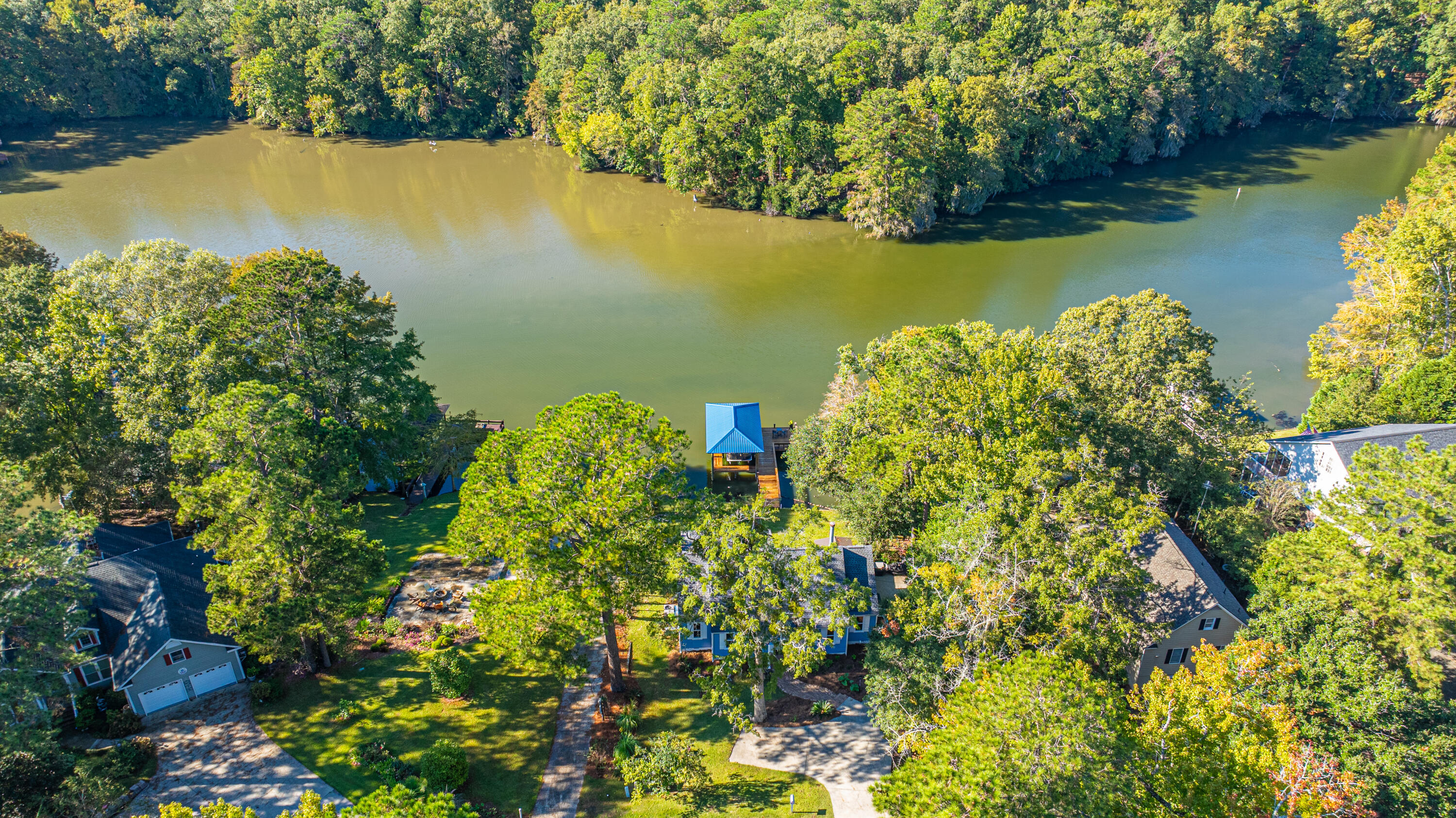 1075 Chapel Branch Road Santee, SC 29142 - Photo 34 of 35 Minutes to Restaurants