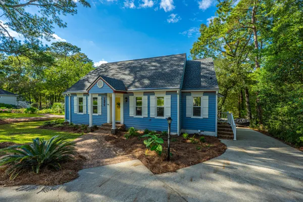 $575,000 | 1075 Chapel Branch Road, Santee, SC 29142