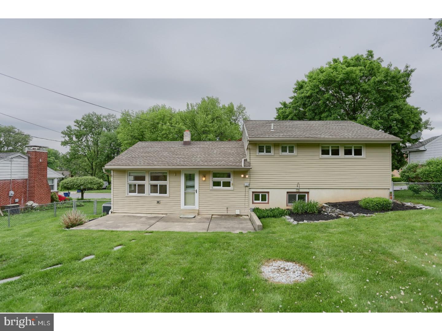 3012 Curtis Road Reading, PA 19608 - Photo 5 of 25