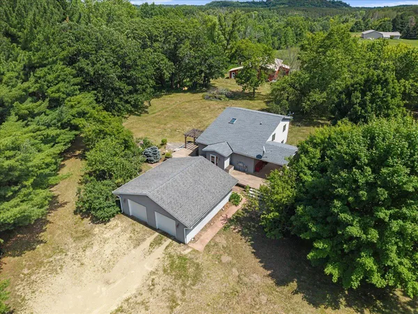 $625,000 | 1041 River Drive, River Falls, WI 54022