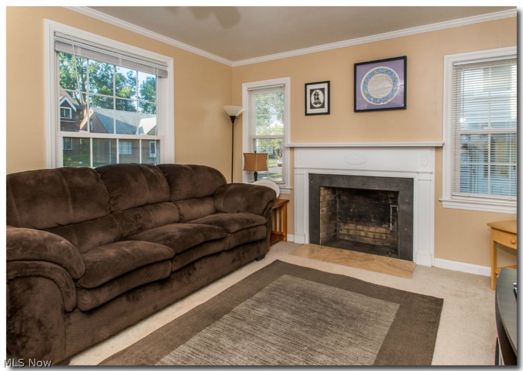 3915 Grosvenor Road Cleveland, OH 44118 - Photo 5 of 24