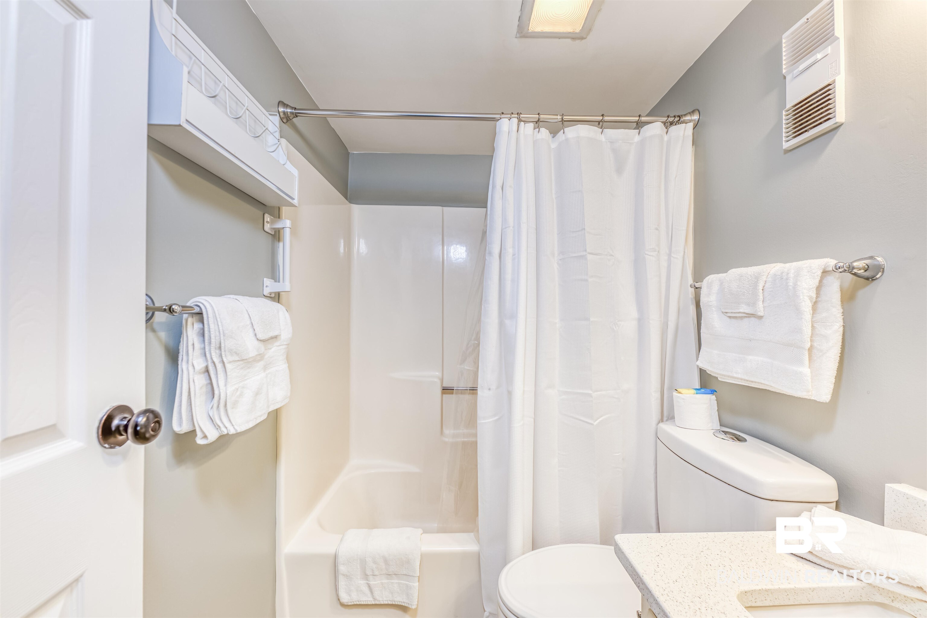 375 Plantation Road, Unit 5406 Gulf Shores, AL 36542 - Photo 15 of 23 Bathroom 2