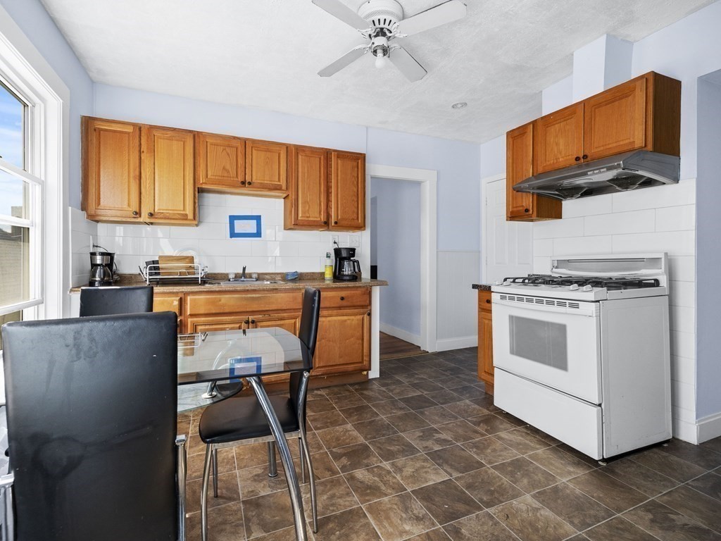 35-37 Radcliffe Road Somerville, MA 02145 - Photo 14 of 27 Gallery Image 14