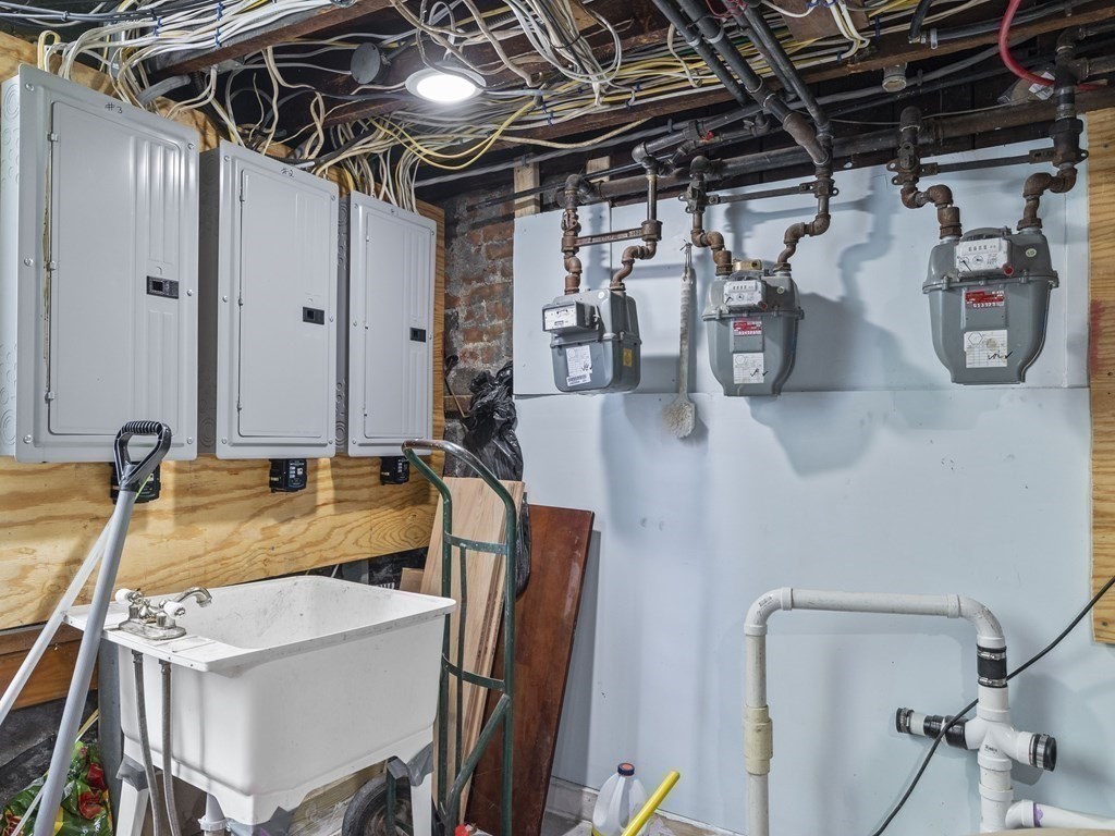 35-37 Radcliffe Road Somerville, MA 02145 - Photo 18 of 27 Gallery Image 18