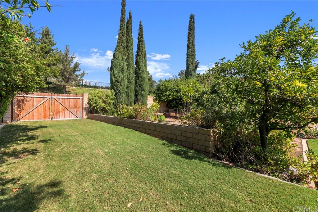 4051 La Concetta Drive Yorba Linda, CA 92886 - Photo 14 of 28