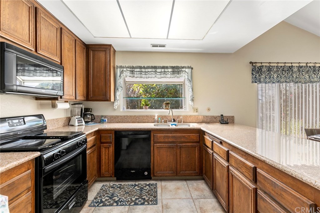 4051 La Concetta Drive Yorba Linda, CA 92886 - Photo 3 of 28