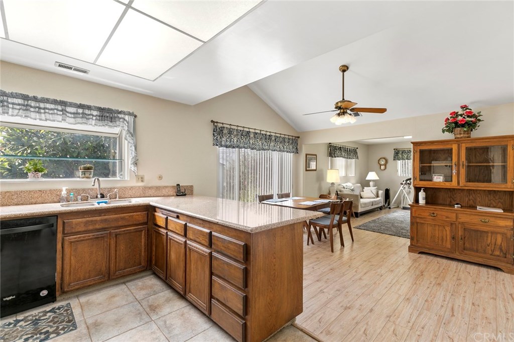 4051 La Concetta Drive Yorba Linda, CA 92886 - Photo 4 of 28